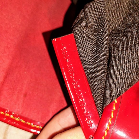 Fendi Tulipano Patent Leather B (Buckle) Rare Vintage Handbag - Picture 16 of 16